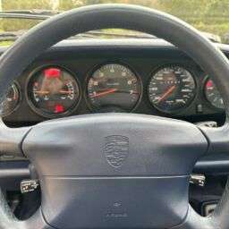 PORSCHE Carrera 4S (993)
