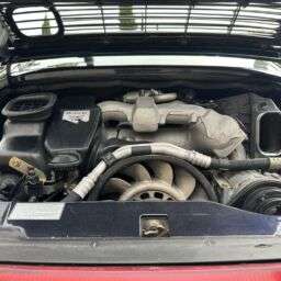 PORSCHE Carrera 4S (993)