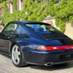PORSCHE Carrera 4S (993)